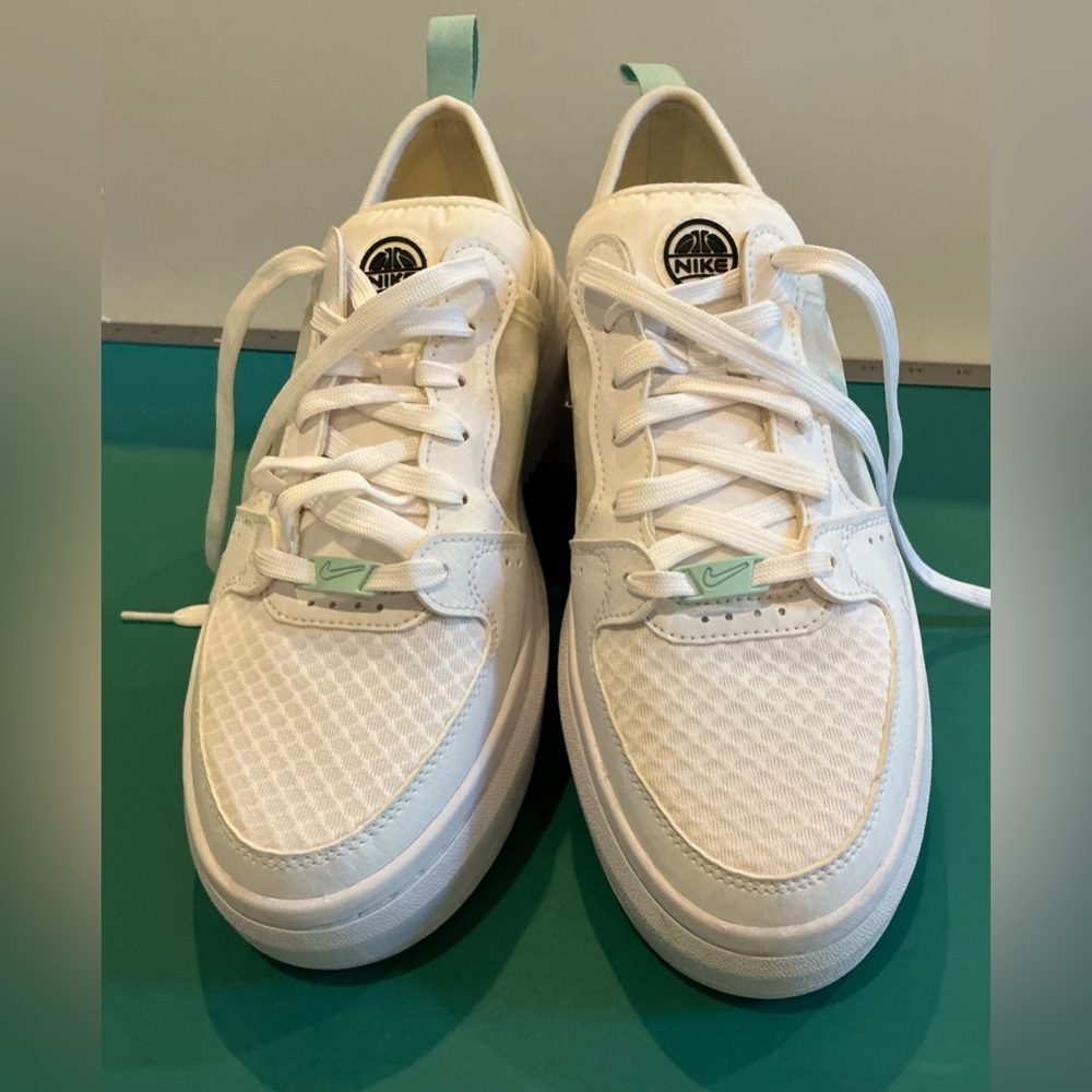 Nike Court Vision Alta Platform White and Mint Sneakers Size 8.5 NWOB